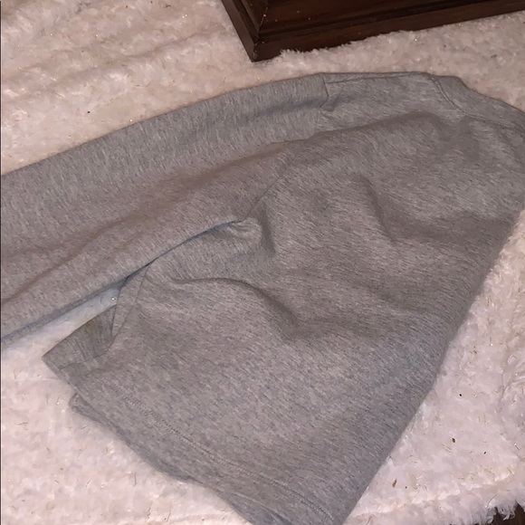 Forever 21 sweatshirt - Picture 2 of 2